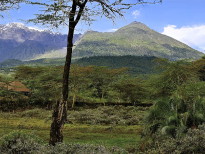 Hatari Lodge